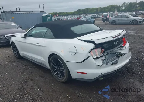 2022 Ford Mustang Ecoboost Premium z USA, uszkodzony, nr VIN 1FATP8UH3N5104988